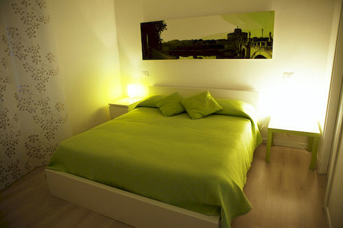 Opera 66 Bed & Breakfast 2*